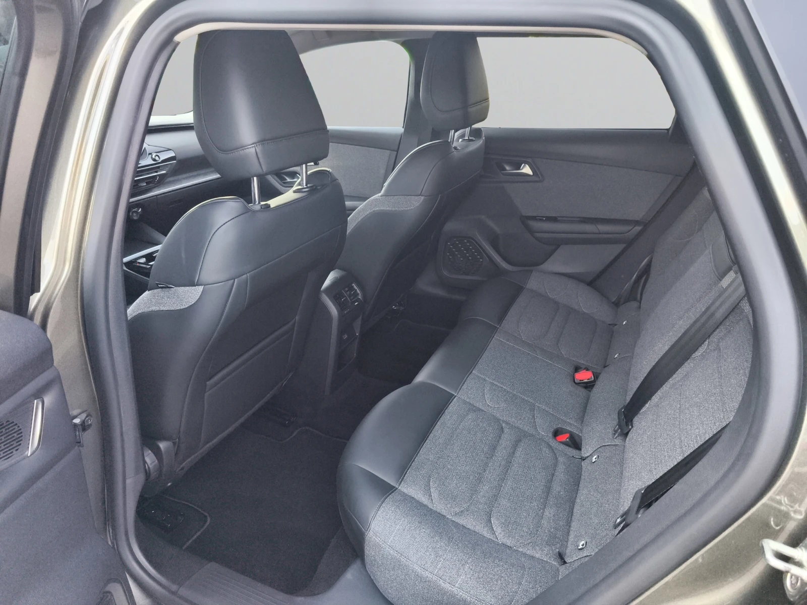 Citroen C5X FEEL PACK PureTech 130 S&S EAT8/2302020 | Mobile.bg   11