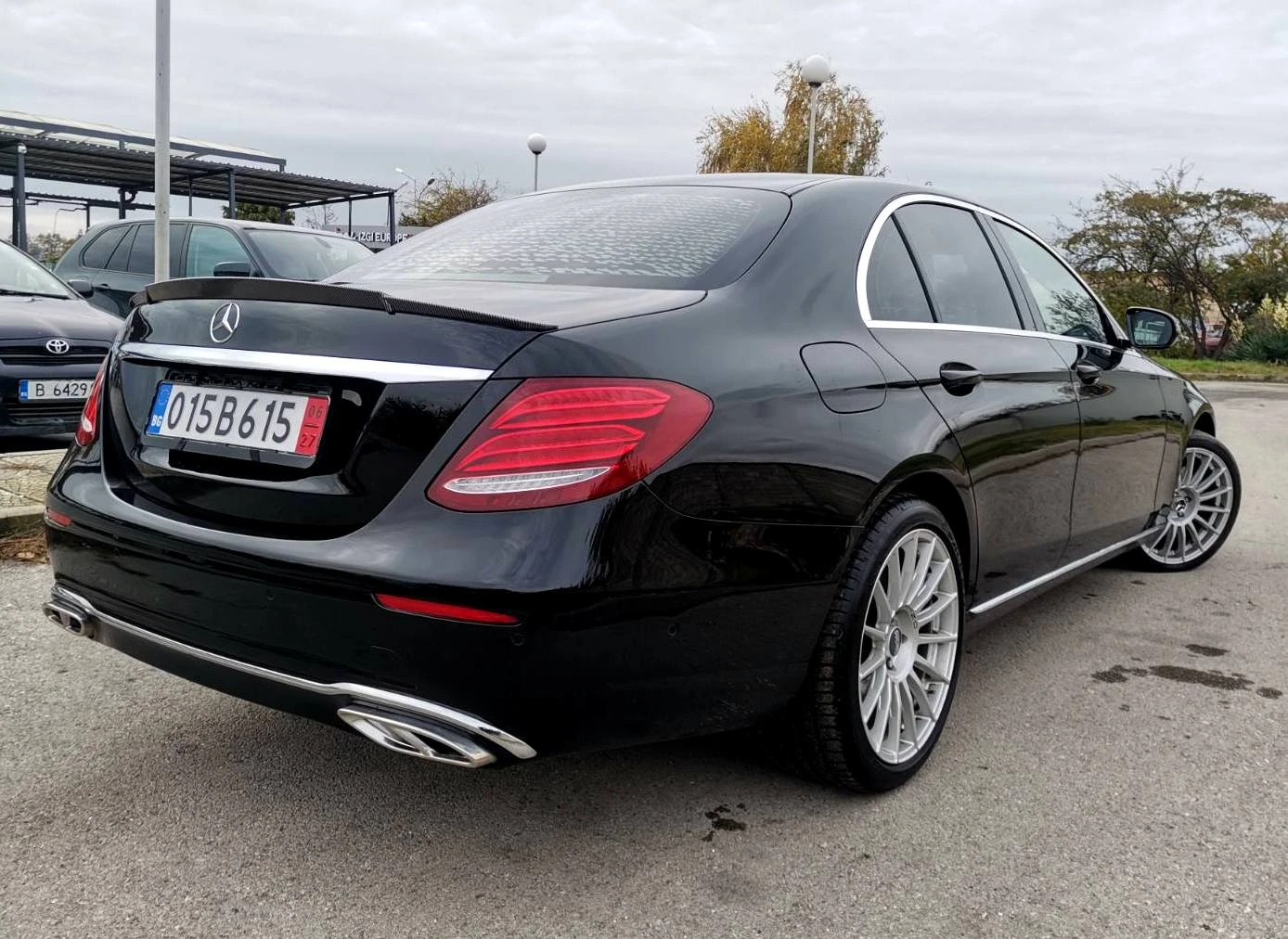 Mercedes-Benz E 350 КАТО ЧИСТО НОВ* 9G-TRONIC - изображение 4