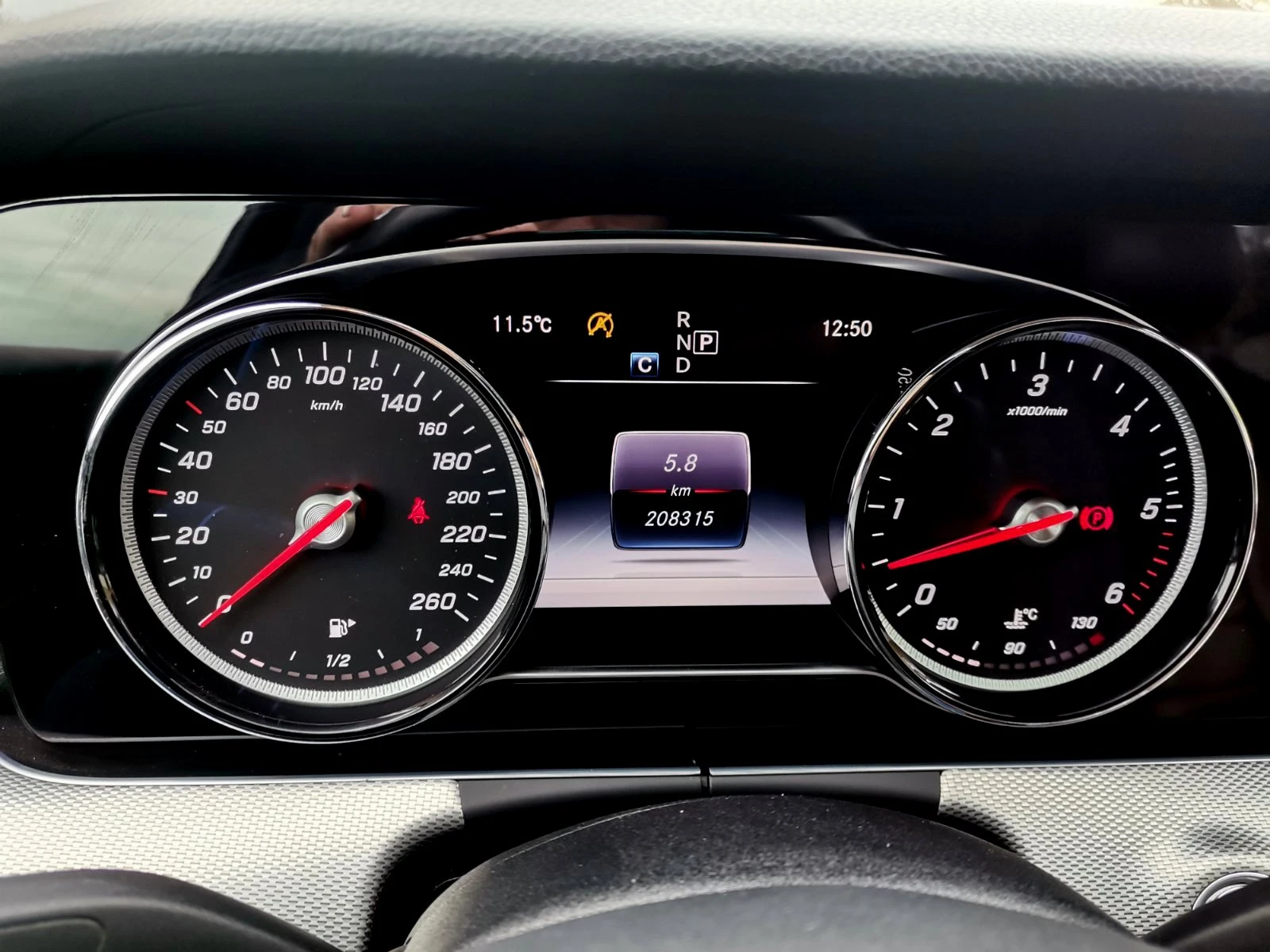 Mercedes-Benz E 350 КАТО ЧИСТО НОВ* 9G-TRONIC - изображение 9
