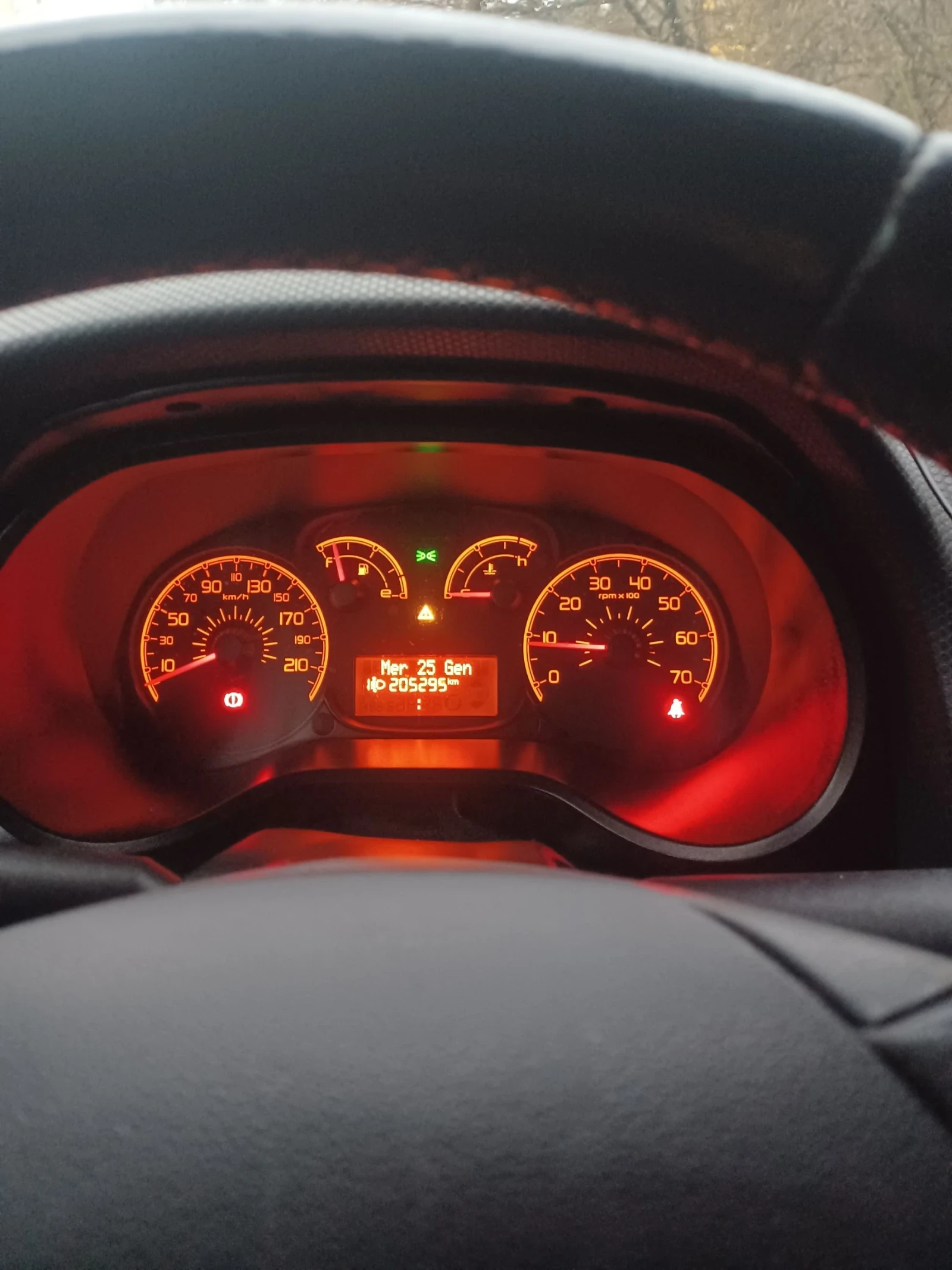 Fiat Doblo 1.6 Multijet 105 к.с  - изображение 9