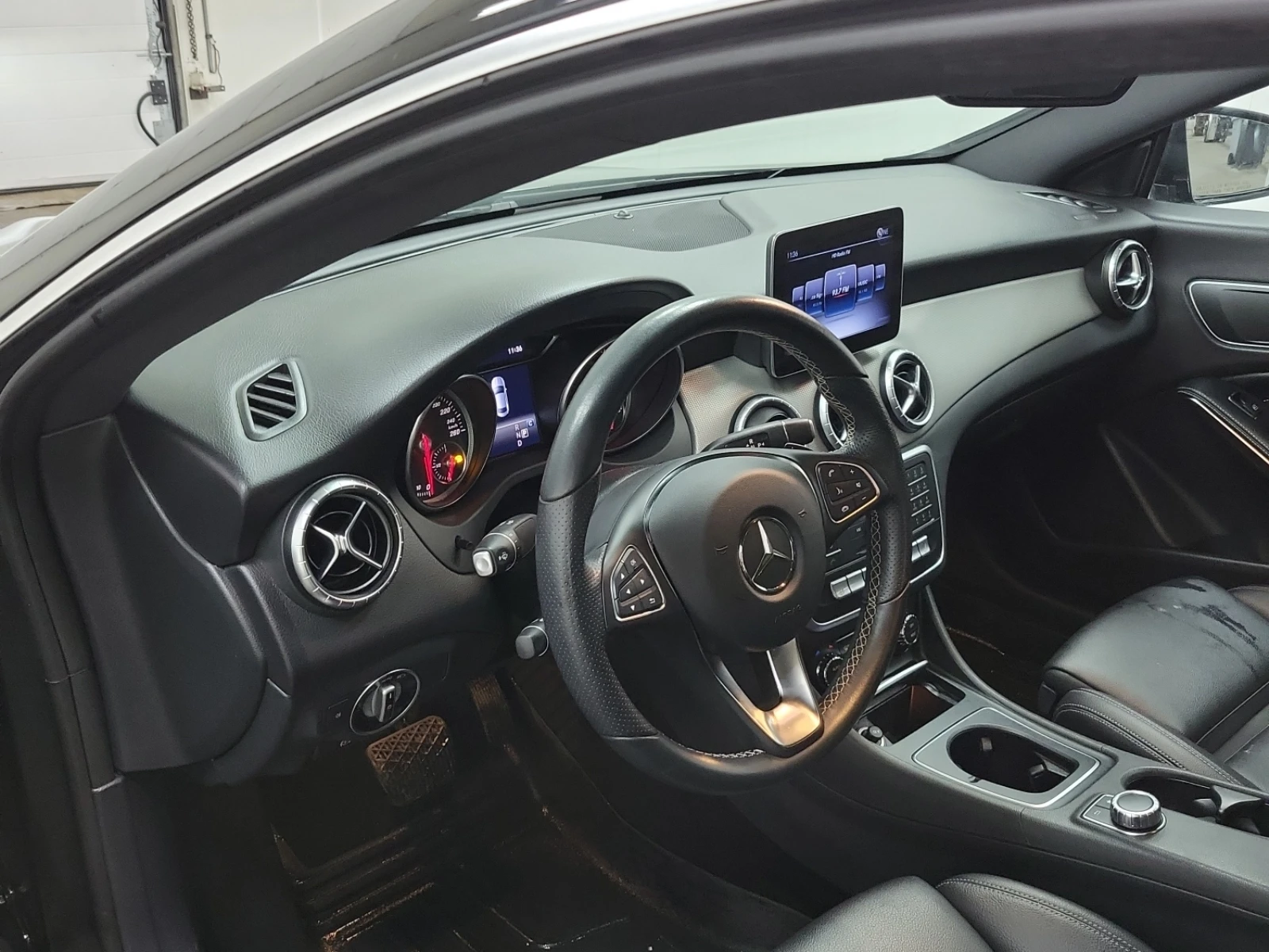 Mercedes-Benz CLA 250 * 44000km! * Без инциденти * CARFAX *  - изображение 7