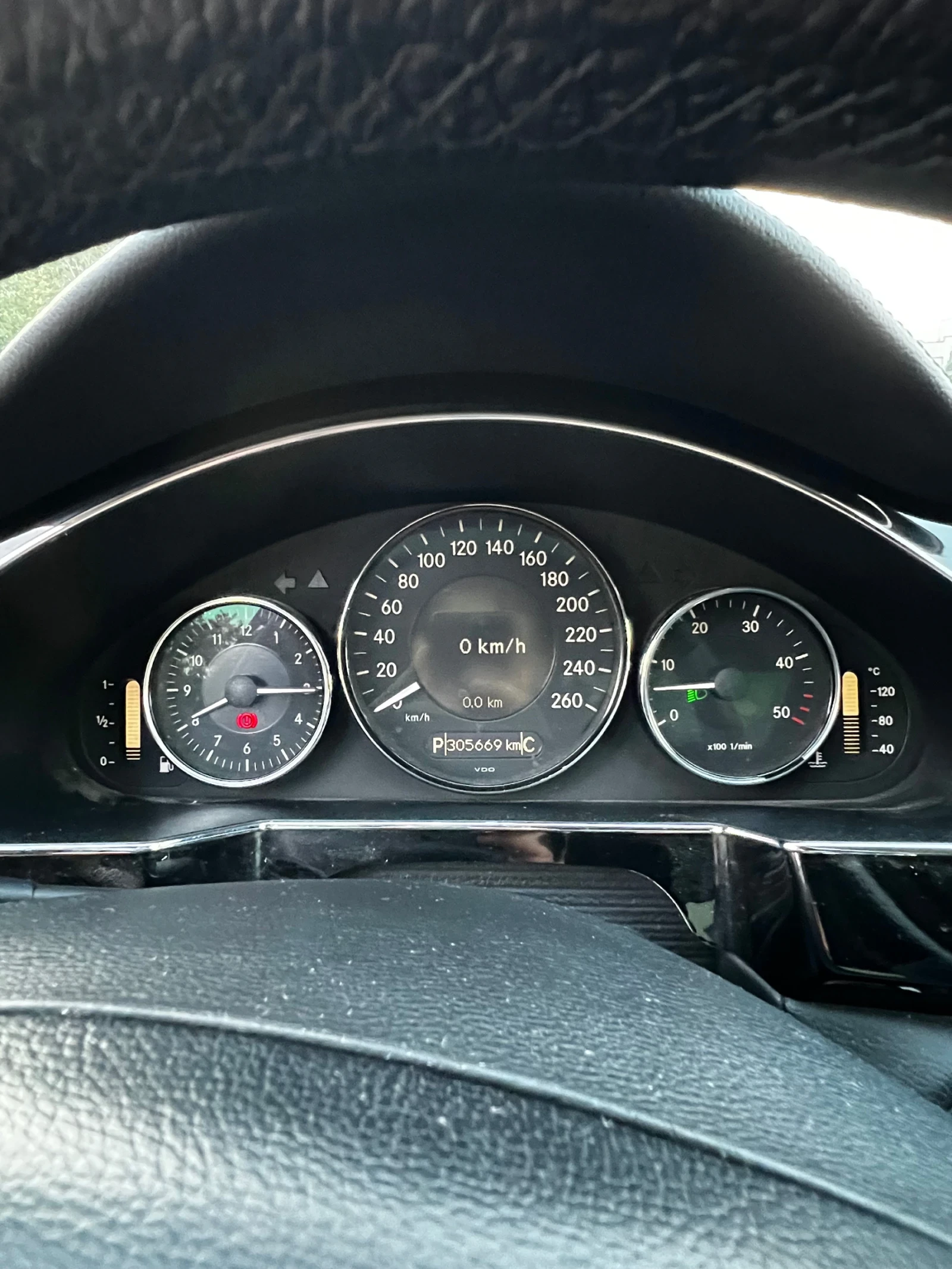 Mercedes-Benz CLS 320, снимка 9 - Автомобили и джипове - 54315285