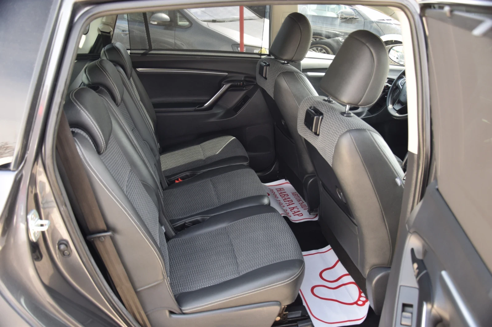 Toyota Verso 1.8i automatic , снимка 12 - Автомобили и джипове - 54356487