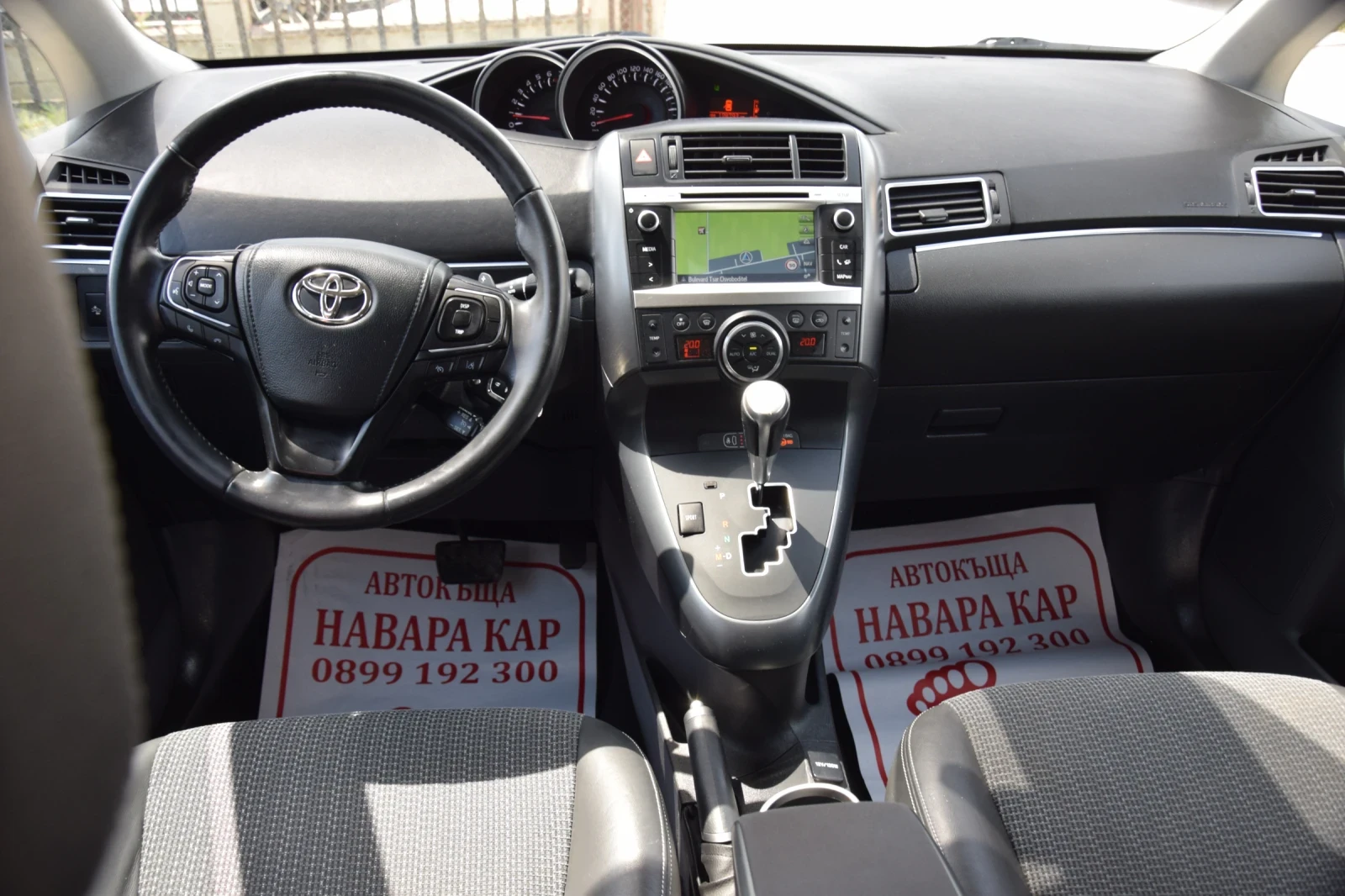 Toyota Verso 1.8i automatic , снимка 11 - Автомобили и джипове - 54356487