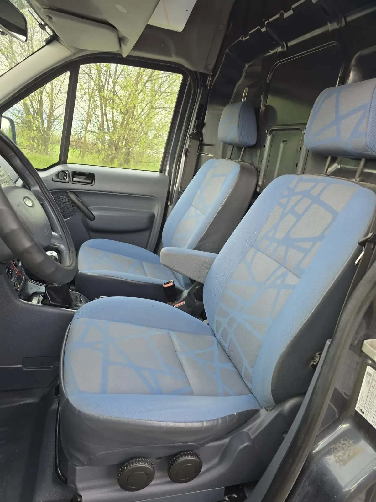 Ford Connect TREND XL 230L, снимка 5 - Автомобили и джипове - 54357462