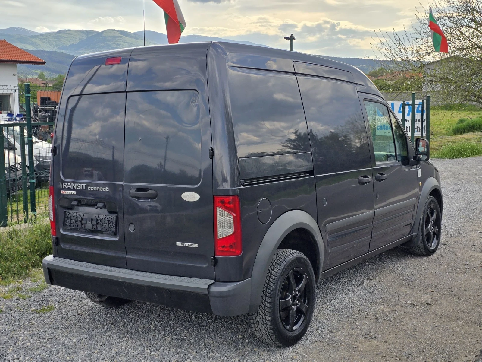 Ford Connect TREND XL 230L, снимка 3 - Автомобили и джипове - 54357462