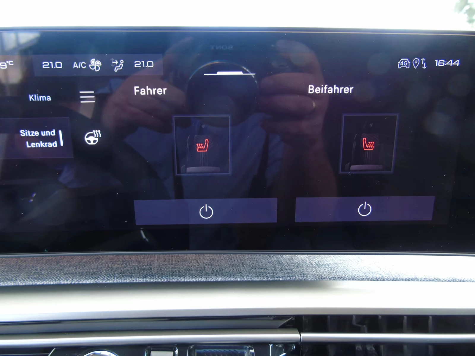Peugeot 3008 1.2MHEV/145HP/ALLURE/FACE-LIFT/360/NAVI/CPLAY/295q, снимка 11 - Автомобили и джипове - 54538075