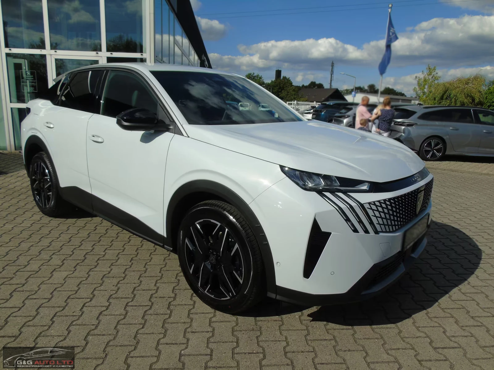 Peugeot 3008 1.2MHEV/145HP/ALLURE/FACE-LIFT/360/NAVI/CPLAY/295q, снимка 5 - Автомобили и джипове - 54538075