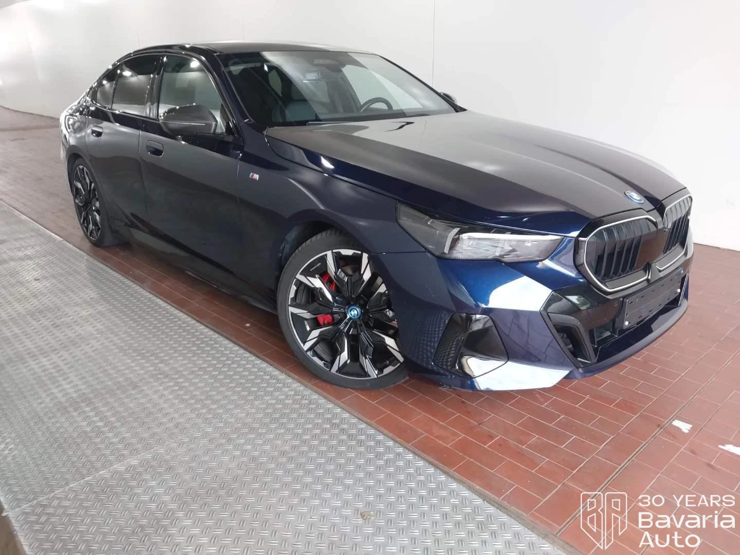 BMW 550 e xDrive M Sport PRO Steptronic, снимка 4 - Автомобили и джипове - 55189848
