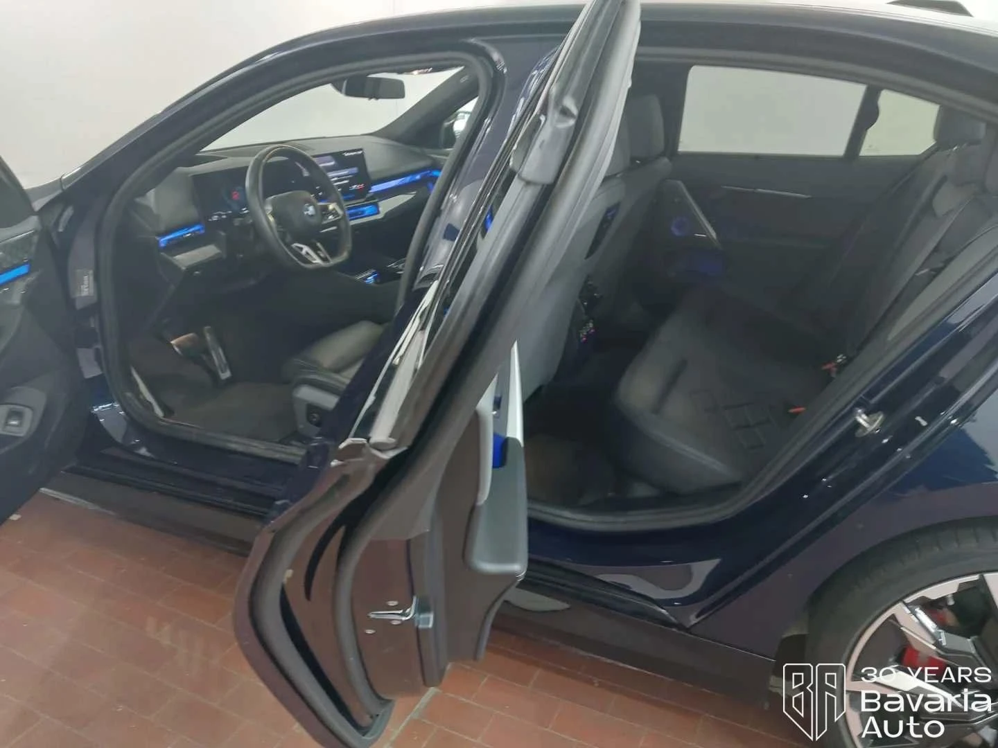 BMW 550 e xDrive M Sport PRO Steptronic, снимка 5 - Автомобили и джипове - 55189848