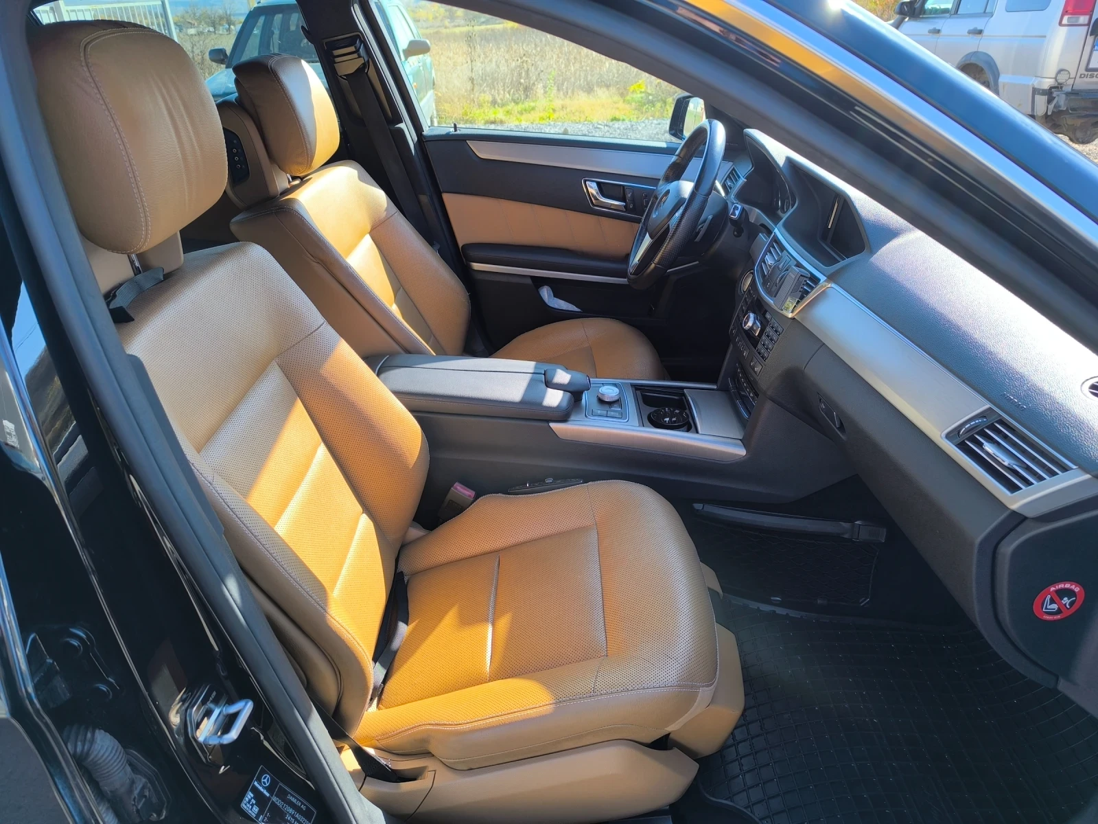 Mercedes-Benz E 350, снимка 8 - Автомобили и джипове - 55412359