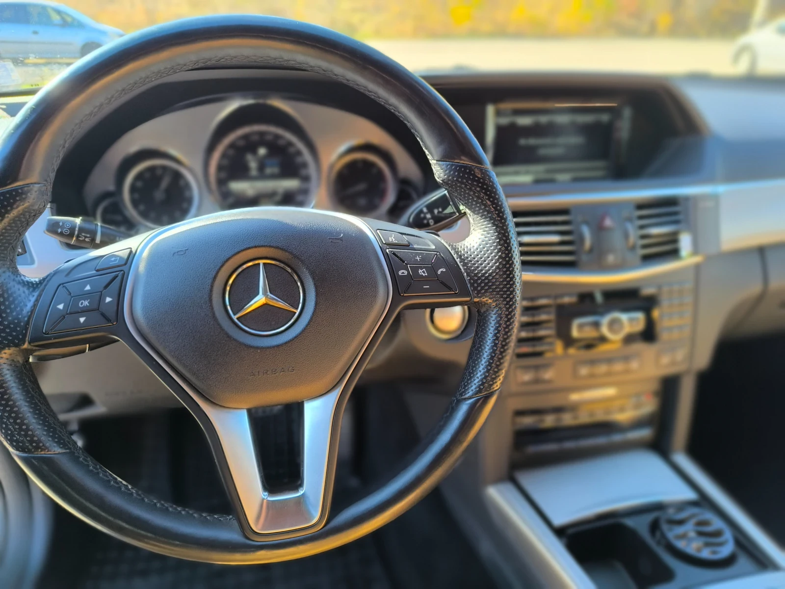 Mercedes-Benz E 350, снимка 10 - Автомобили и джипове - 55412359