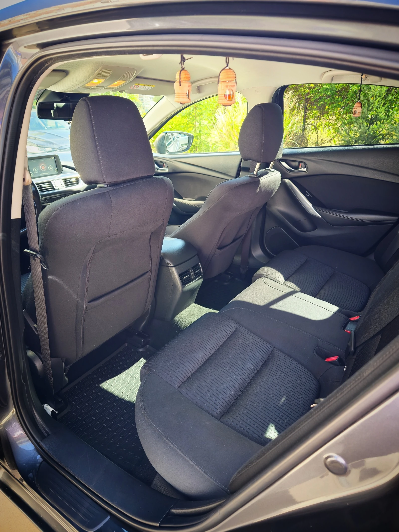 Mazda 6 2.2 SKYACTIV-D, снимка 12 - Автомобили и джипове - 56059134