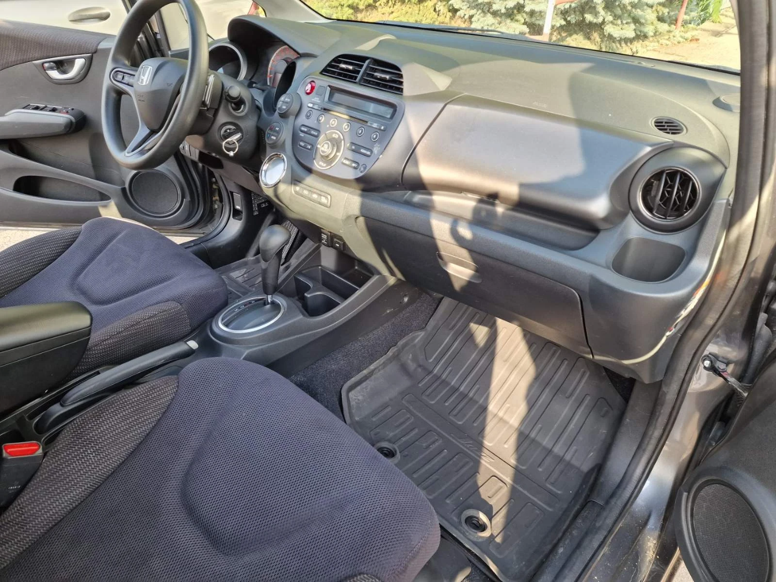 Honda Jazz 1.4, снимка 11 - Автомобили и джипове - 56142195