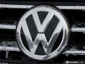 VW Tiguan * ComfortlineCERTIFIED AS TRADED, NAVIGATION, HTD , снимка 10