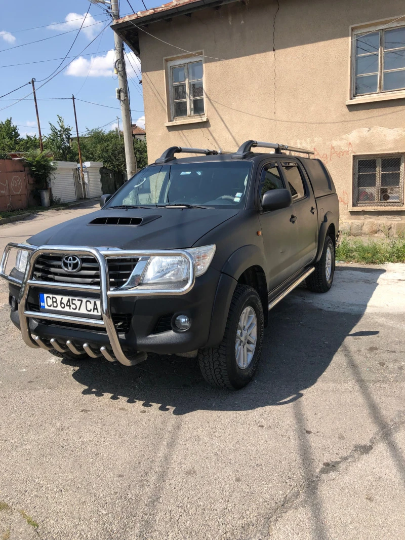 Toyota Hilux, снимка 2 - Автомобили и джипове - 42044859