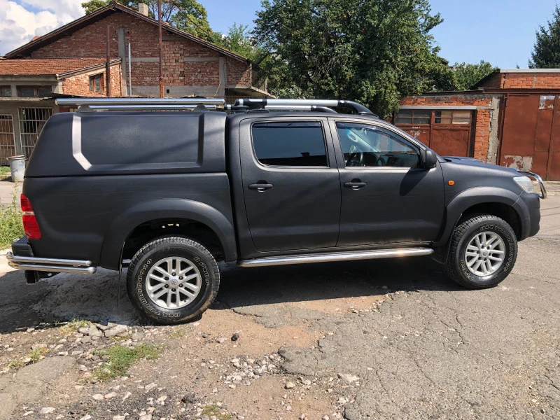 Toyota Hilux, снимка 6 - Автомобили и джипове - 42044859