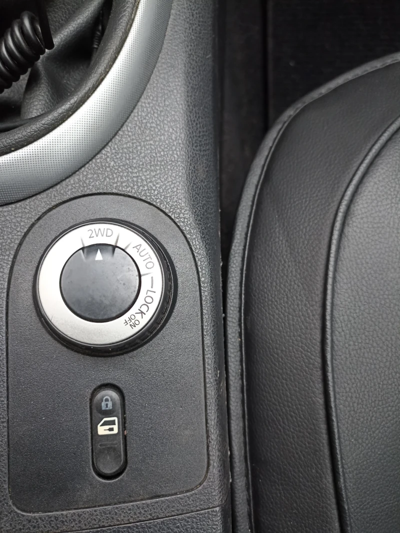 Nissan Qashqai Джип , снимка 7 - Автомобили и джипове - 52458614