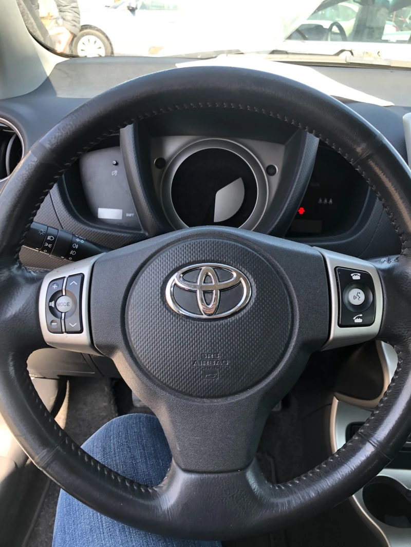 Toyota Urban Cruiser 1.4 D4D AWD , снимка 8 - Автомобили и джипове - 52946370