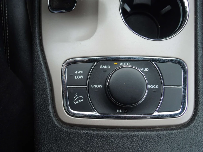 Jeep Grand cherokee * Limited * CARFAX * ЦЕНА ДО БГ, снимка 14 - Автомобили и джипове - 53234855