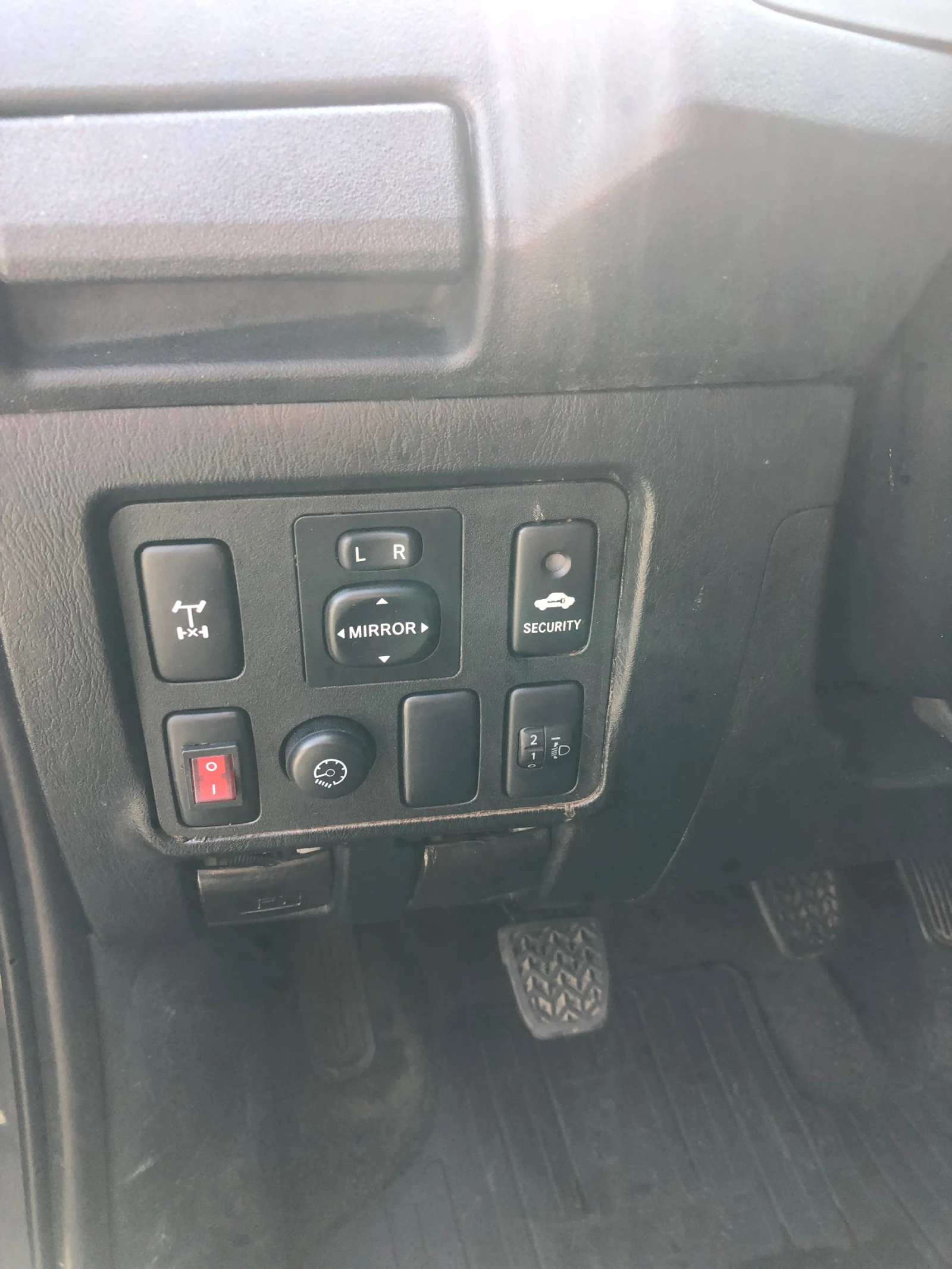 Toyota Hilux | Mobile.bg — изображение 12