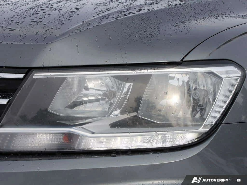 VW Tiguan * ComfortlineCERTIFIED AS TRADED, NAVIGATION, HTD  | Mobile.bg � ����������� 11