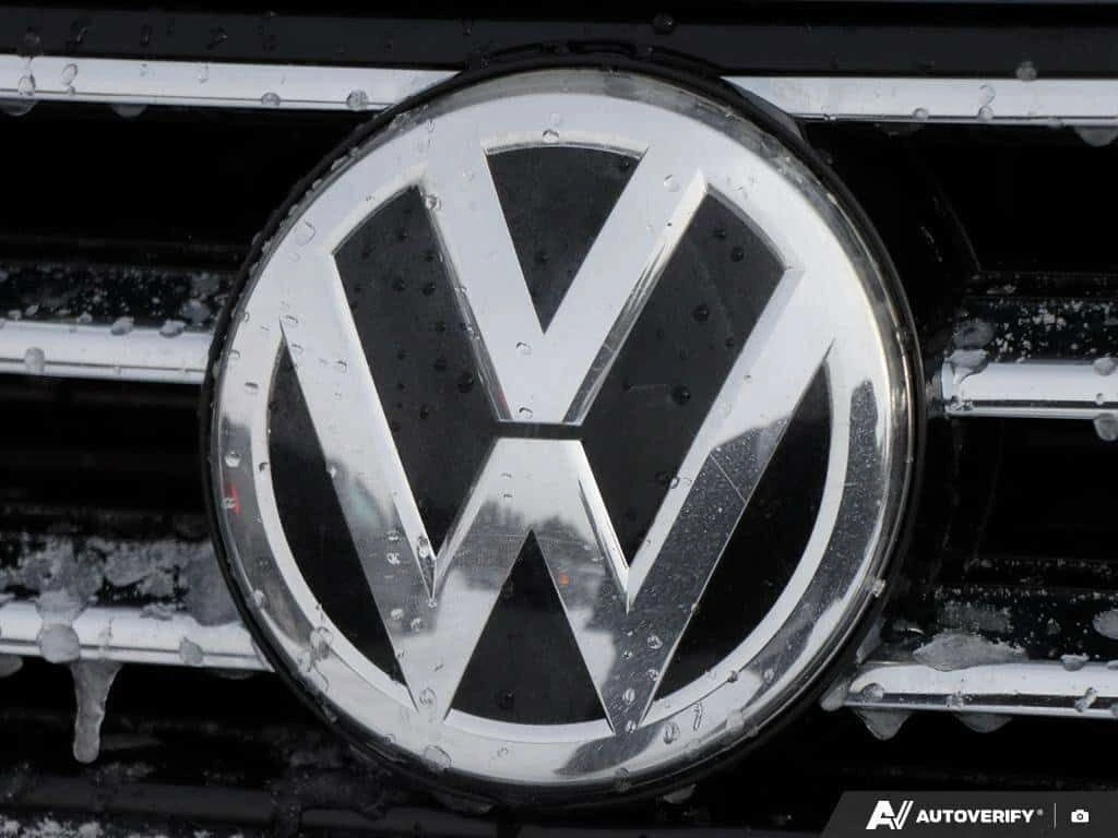 VW Tiguan * ComfortlineCERTIFIED AS TRADED, NAVIGATION, HTD  - изображение 10