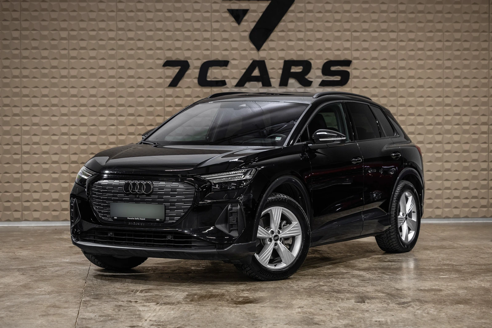 Audi Q4 45 E-Tron Quattro* Matrix* Head-Up* Подгрев