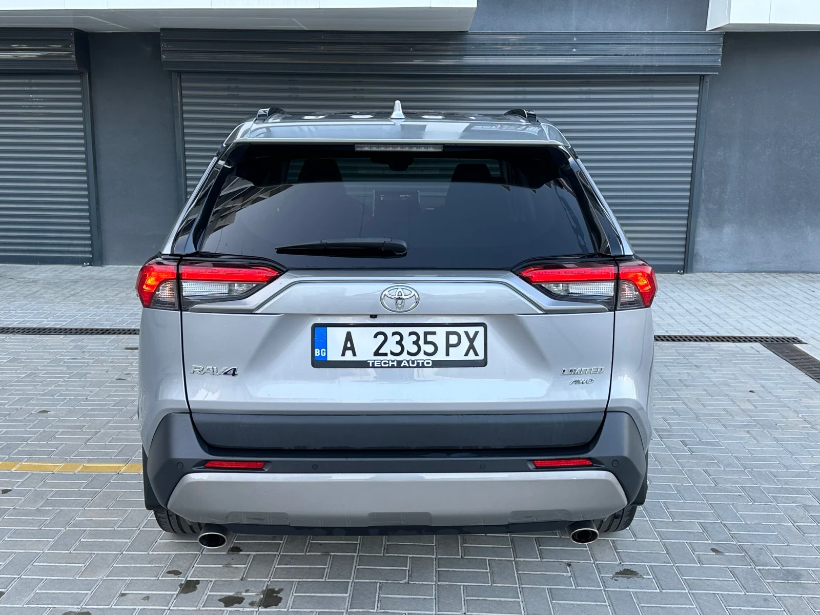 Toyota Rav4 2.5i AWD LIMITED * 360* Обдухване* Подгрев, снимка 4 - Автомобили и джипове - 56038629