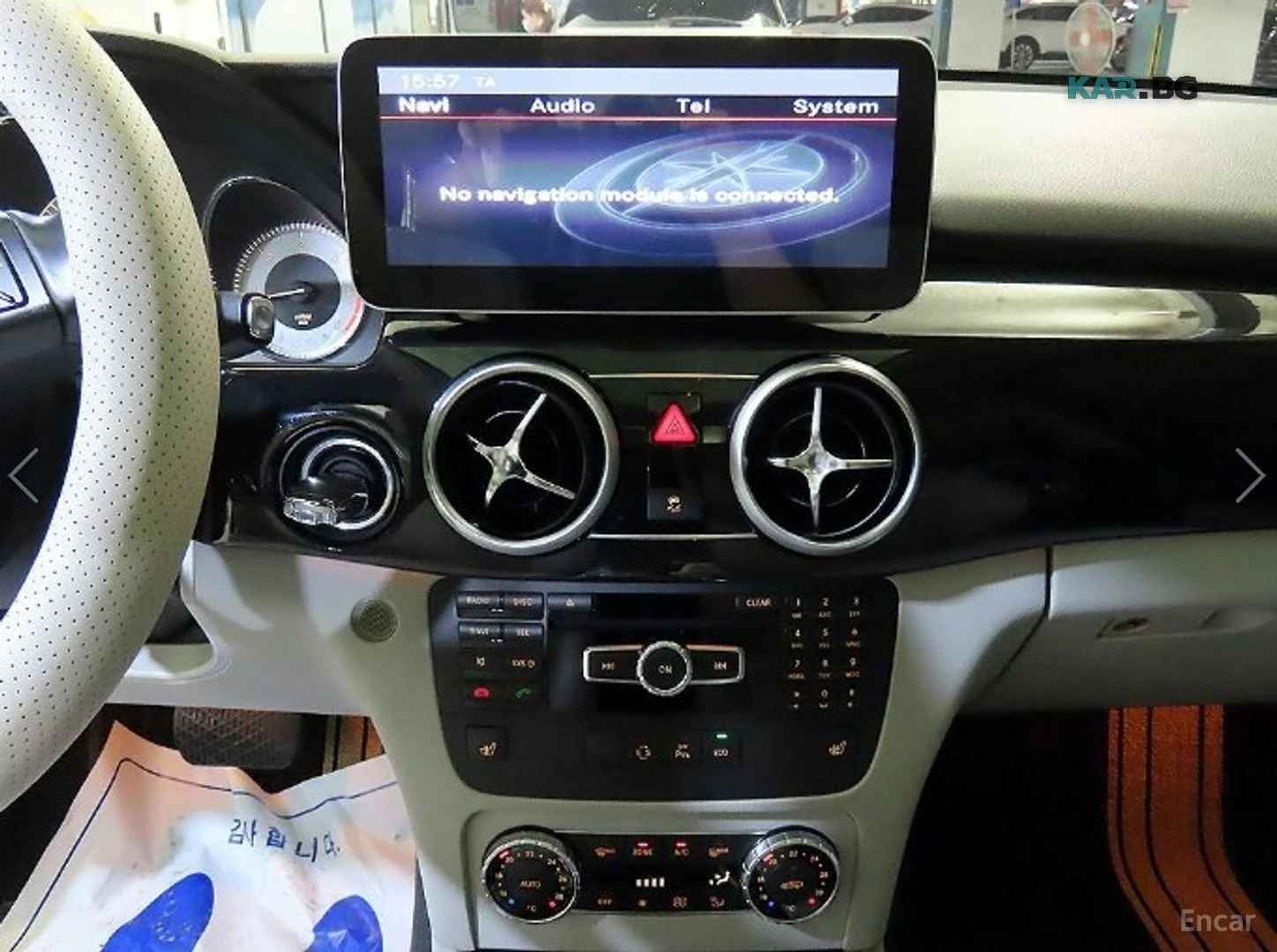 Mercedes-Benz GLK 2.2 D* PREMIUM* AMG LINE* CARPLAY* PANO*  , снимка 11 - Автомобили и джипове - 56047145