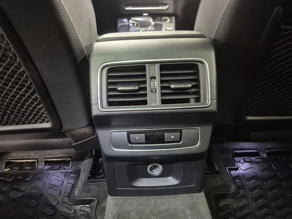 Audi Q5 quattro * Панорама * АвтоКредит (ЦЕНА ДО БГ), снимка 14 - Автомобили и джипове - 56186870