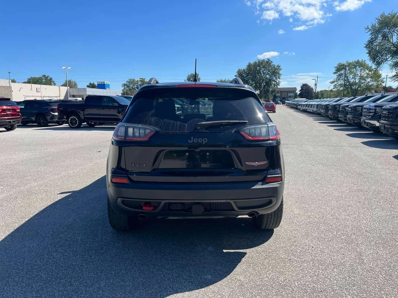 Jeep Cherokee * Trailhawk * CARFAX * БЕЗ ПЪРВОНАЧАЛНА ВНОСКА, снимка 4 - Автомобили и джипове - 56233477