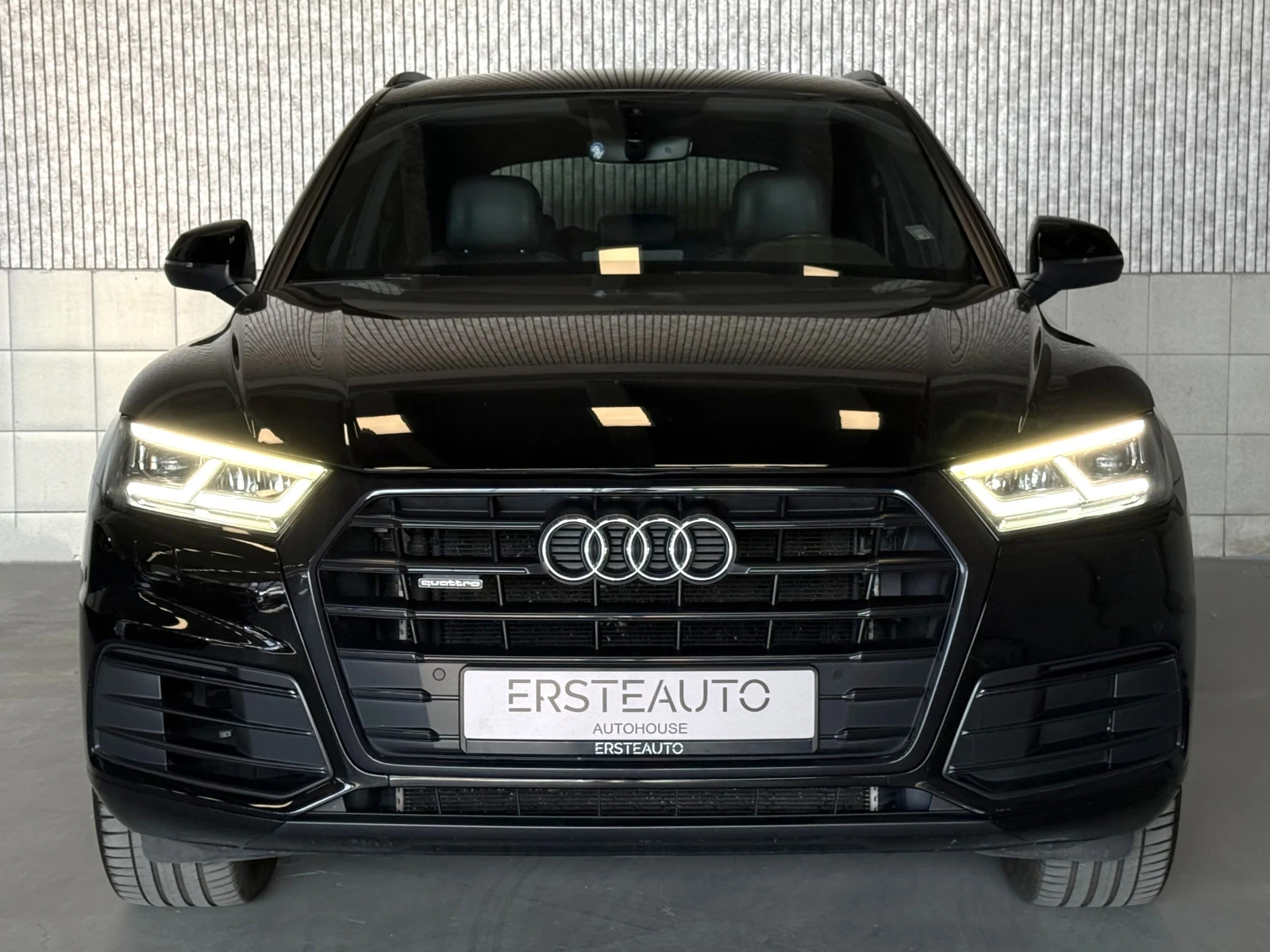 Audi Q5 40 TDI QUATTRO S LINE * ПЪРВИ СОБСТВЕНИК * , снимка 5 - Автомобили и джипове - 56315186