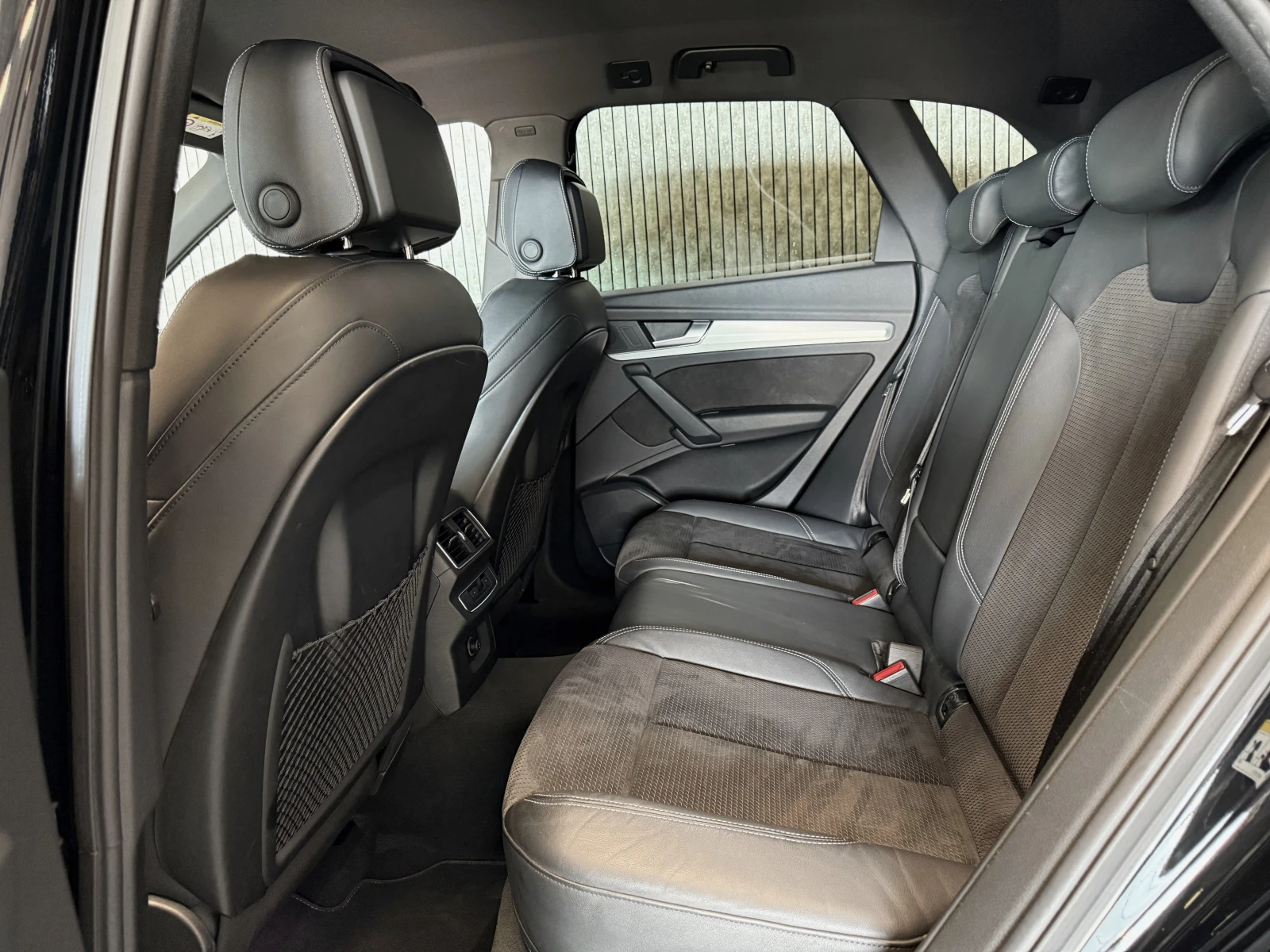 Audi Q5 40 TDI QUATTRO S LINE * ПЪРВИ СОБСТВЕНИК * , снимка 12 - Автомобили и джипове - 56315186