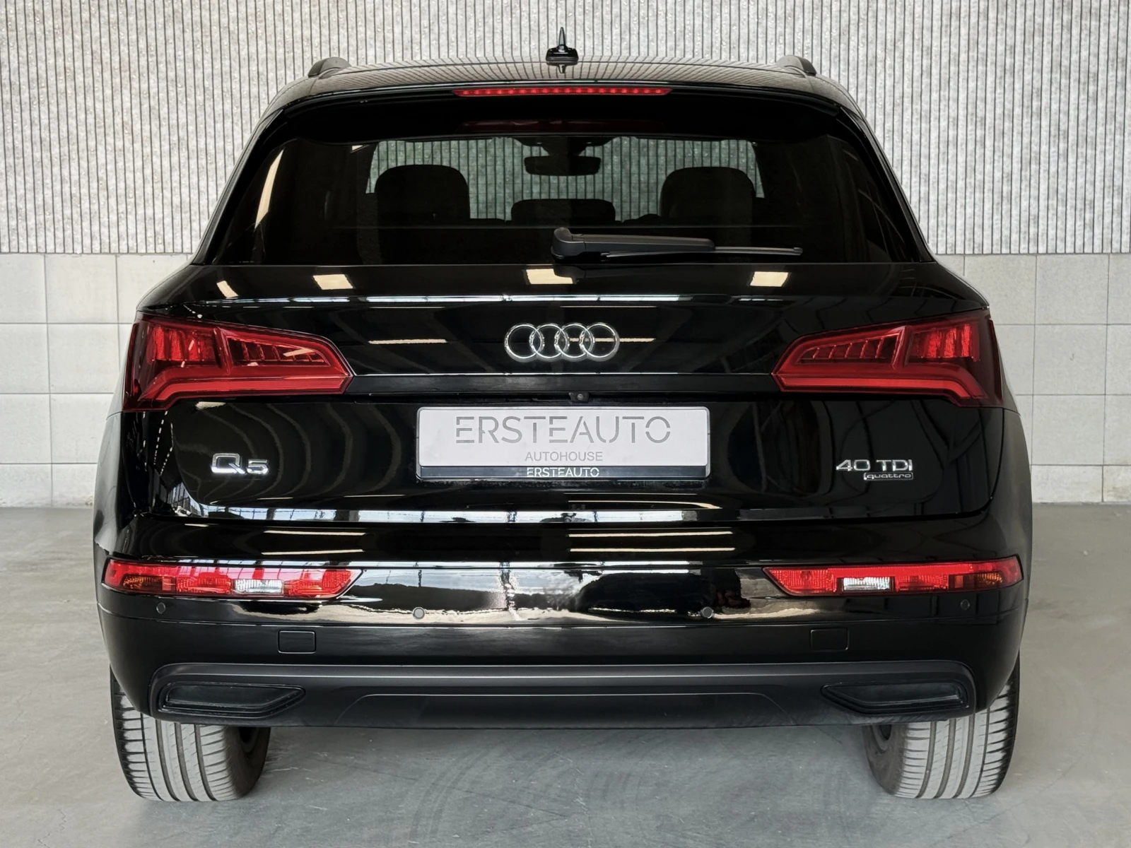 Audi Q5 40 TDI QUATTRO S LINE * ПЪРВИ СОБСТВЕНИК * , снимка 3 - Автомобили и джипове - 56315186
