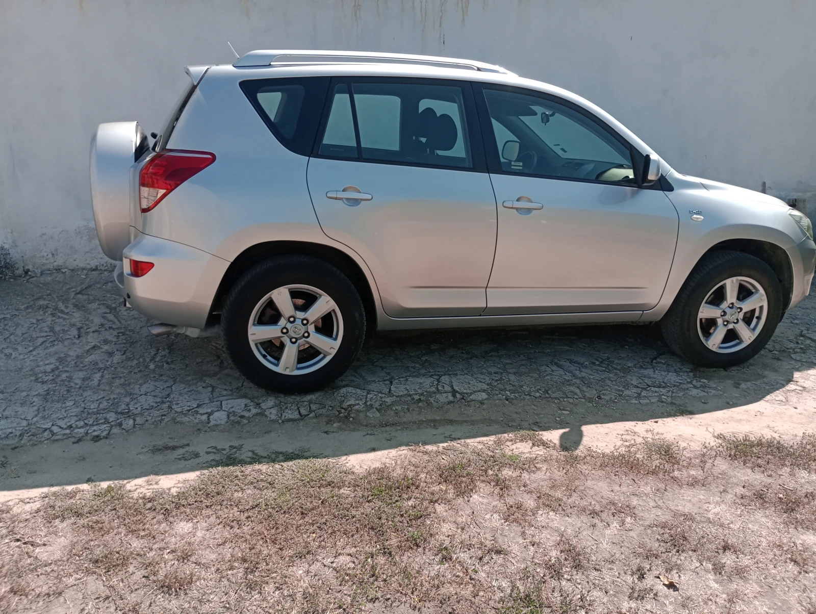 Toyota Rav4, снимка 4 - Автомобили и джипове - 56641994