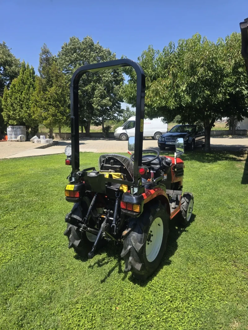 Трактор Hinomoto 3025, снимка 4 - Селскостопанска техника - 51017999