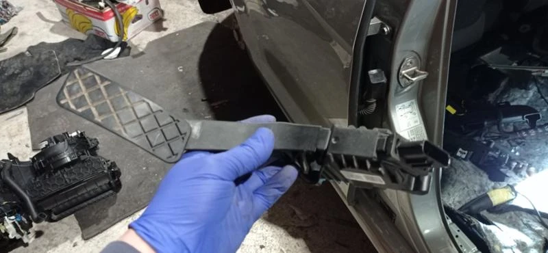      7 5Q2 723 503 D-150 Golf 7 | Mobile.bg   1