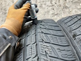 Гуми Зимни 255/55R18, снимка 4