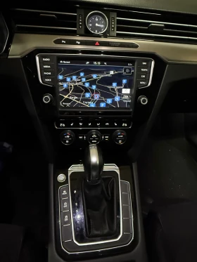 VW Passat 2.0 TDI Първи собственик , снимка 12