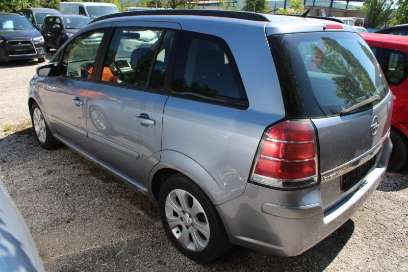 Opel Zafira 1.9ЦДТИ Нов внос, снимка 7 - Автомобили и джипове - 47403495