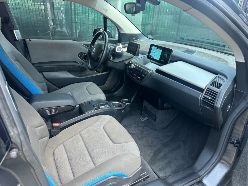 BMW i3 120Аh* ПОДГРЕВ* HARMAN KARDON* Carplay* CARBON* 20, снимка 11 - Автомобили и джипове - 47143654