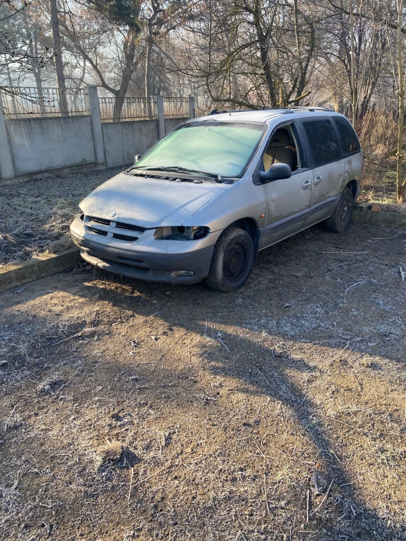 Chrysler Voyager, снимка 1 - Автомобили и джипове - 47454466