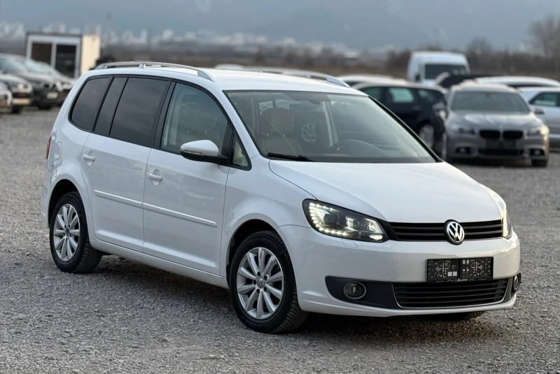 VW Touran 2.0TDi 140к.с * DSG* * Ксенон* * Навигация* , снимка 1 - Автомобили и джипове - 49469725