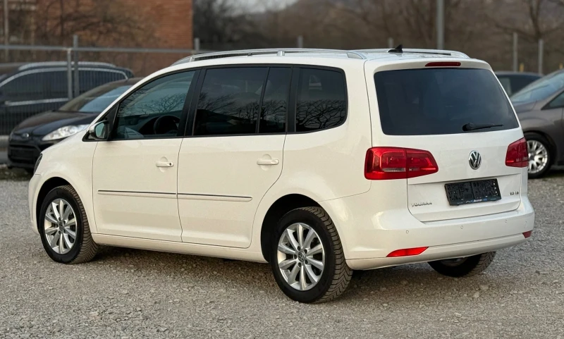 VW Touran 2.0TDi 140к.с * DSG* * Ксенон* * Навигация* , снимка 4 - Автомобили и джипове - 49469725