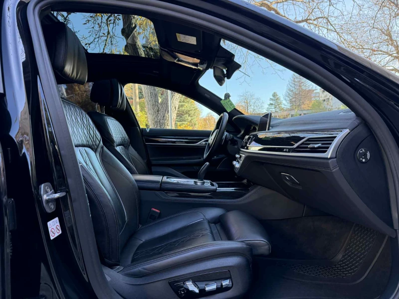 BMW 730 D xDrive + ШВЕЙЦАРИЯ+ /Individual/M-sport/Laser, снимка 15 - Автомобили и джипове - 50618461