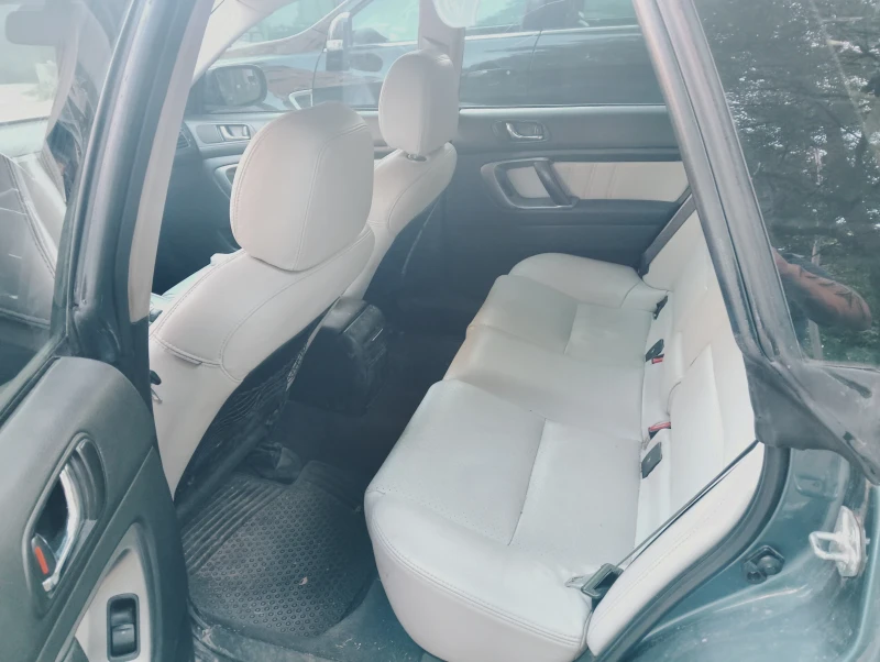 Subaru Outback 2500 кубика, снимка 6 - Автомобили и джипове - 50658815