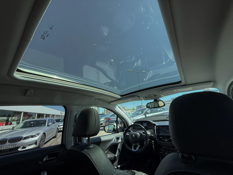 Peugeot 2008 1.2 PureTech * 110p.s * Allure* 89 000km* От Бълга, снимка 14 - Автомобили и джипове - 52622356