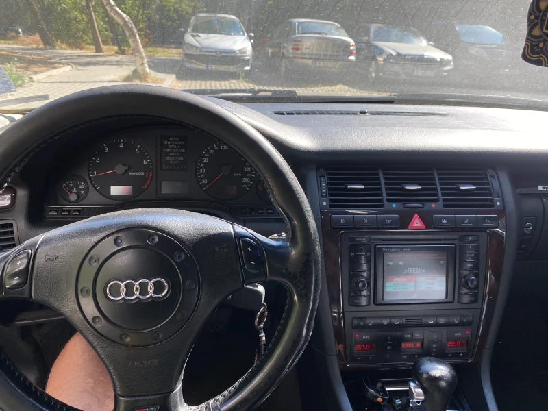 Audi A8 4.2 V8, снимка 4 - Автомобили и джипове - 52022331