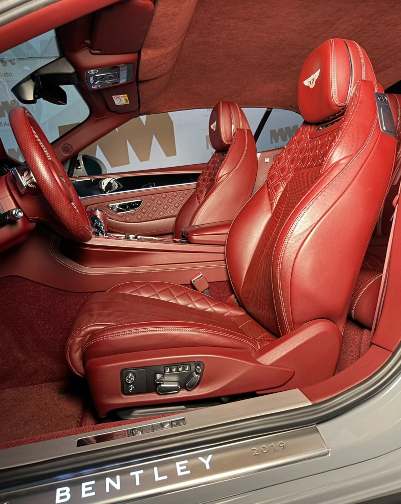 Bentley GT Convertible 6.0* Naim* Matrix* HuD* Massage* RotatingDisplay, снимка 8 - Автомобили и джипове - 52815101